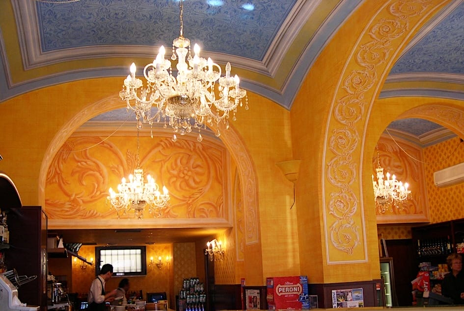 Decoration of interior-commercial building-Italy 2004