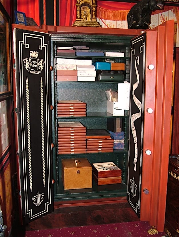 Sign decoration of interior of safe box-Zannetti jewellery store-Italy 2012